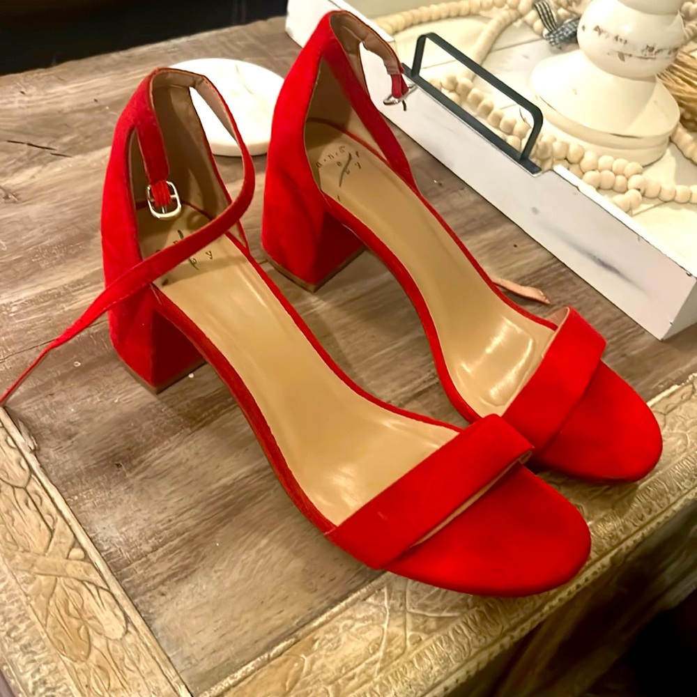 A new day heels 9.5